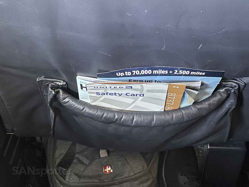 United Airlines 737-900/ER first class seat details 