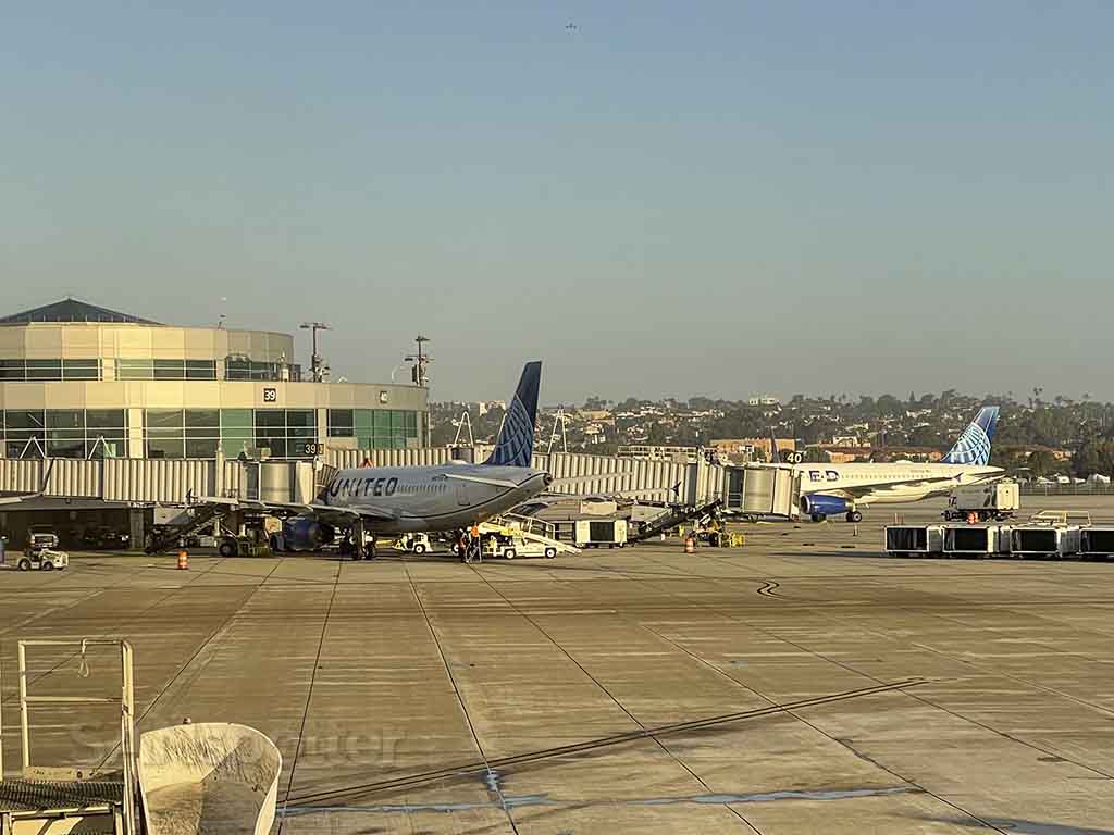 United A320 at SAN