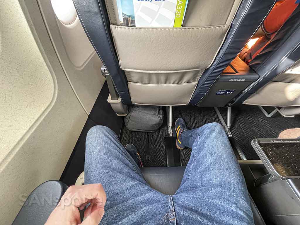 United a320 first class leg room
