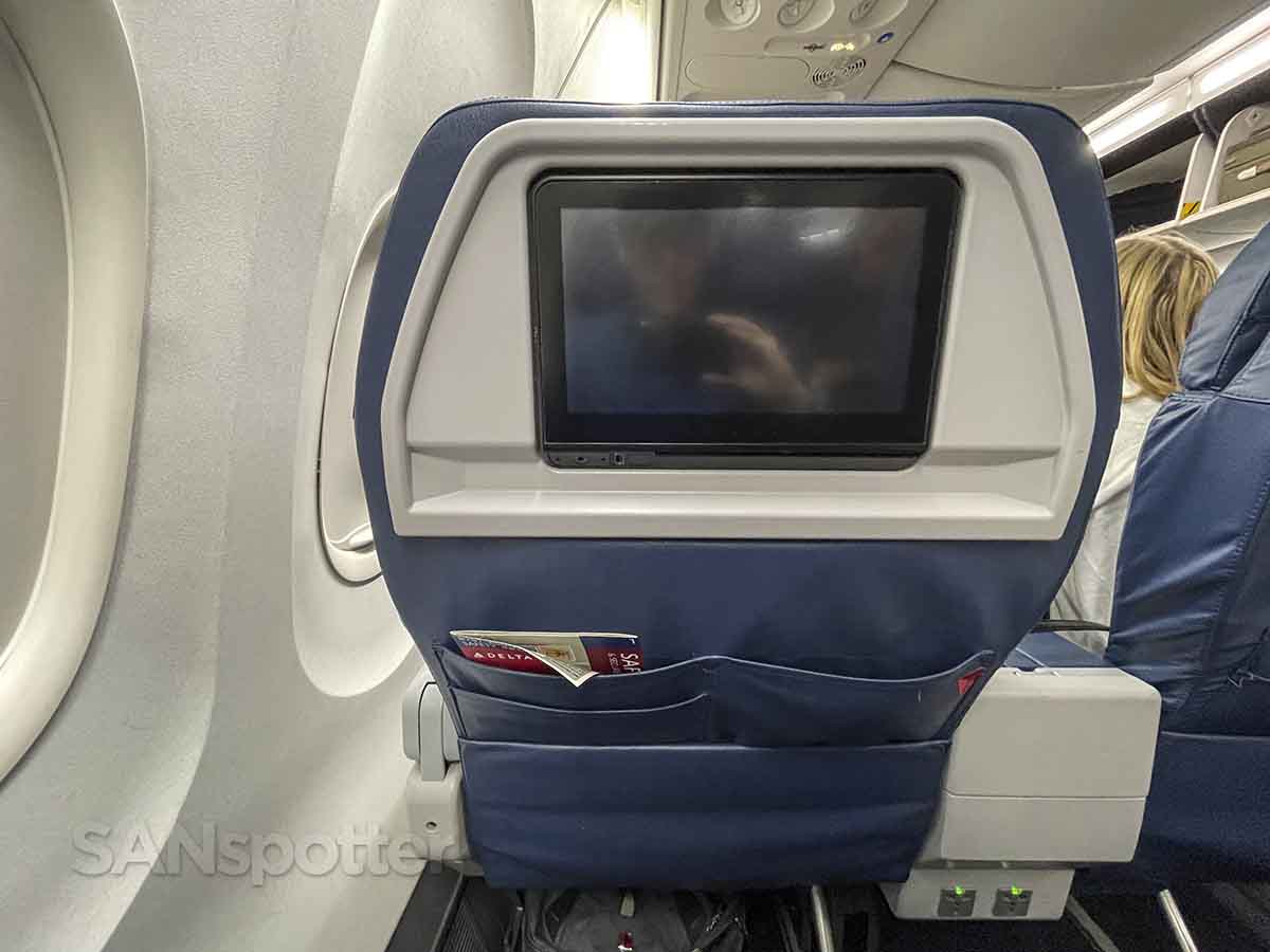 Delta 757-200 first class video screens 
