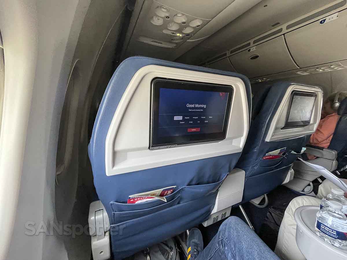 Delta 757-200 first class video screen welcome message 
