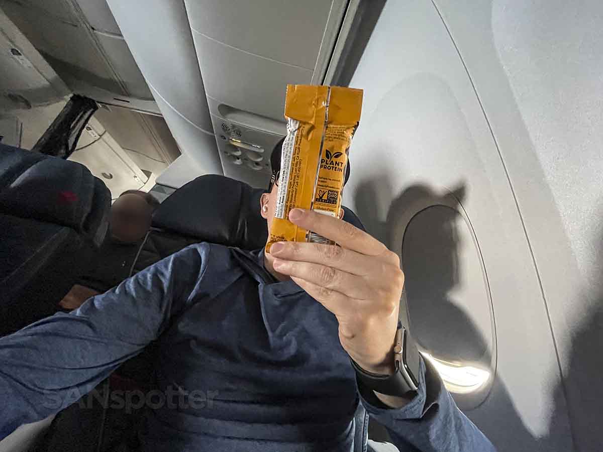 SANspotter delta air lines first class snack