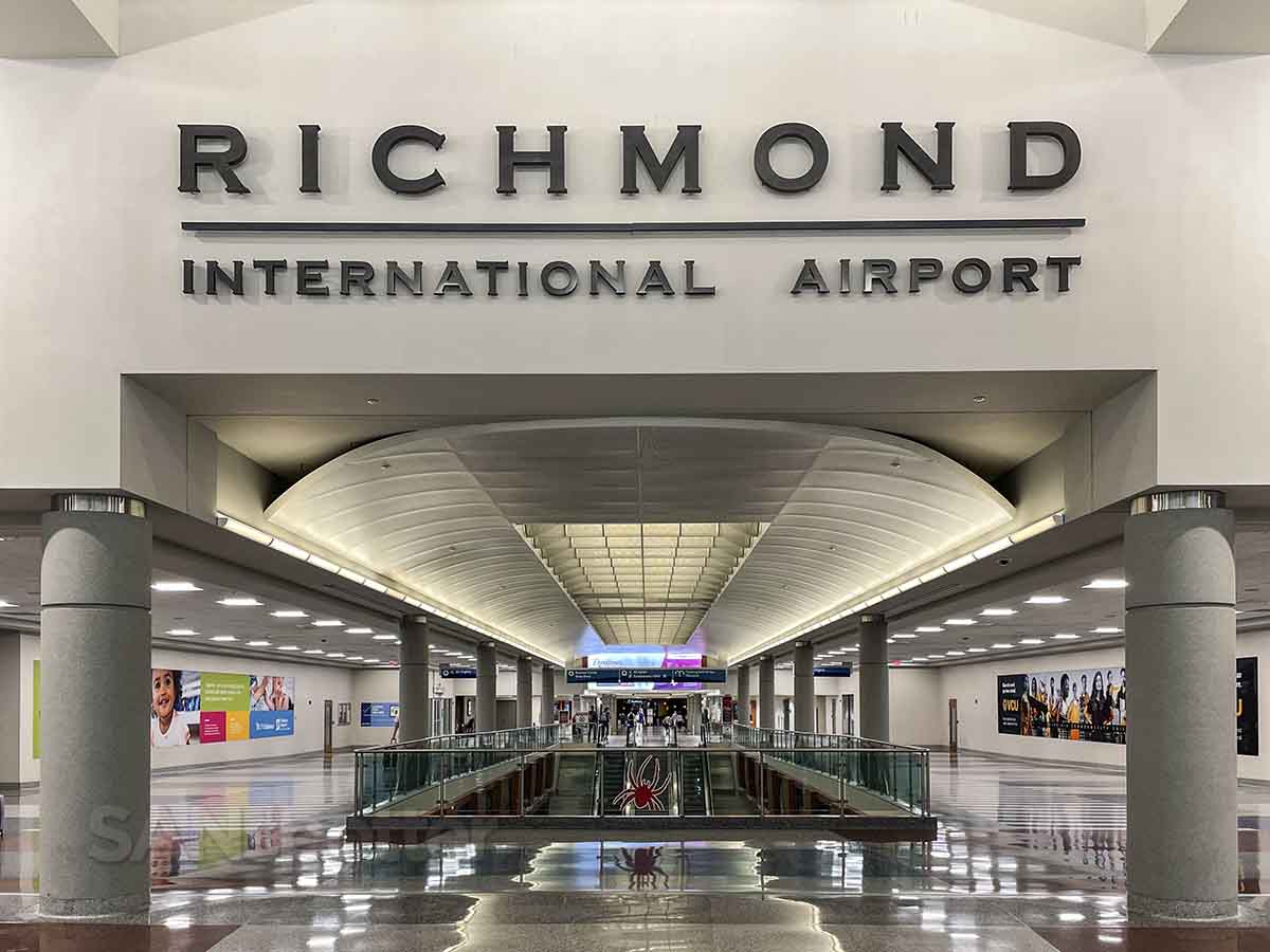 Richmond international airport sign main terminal