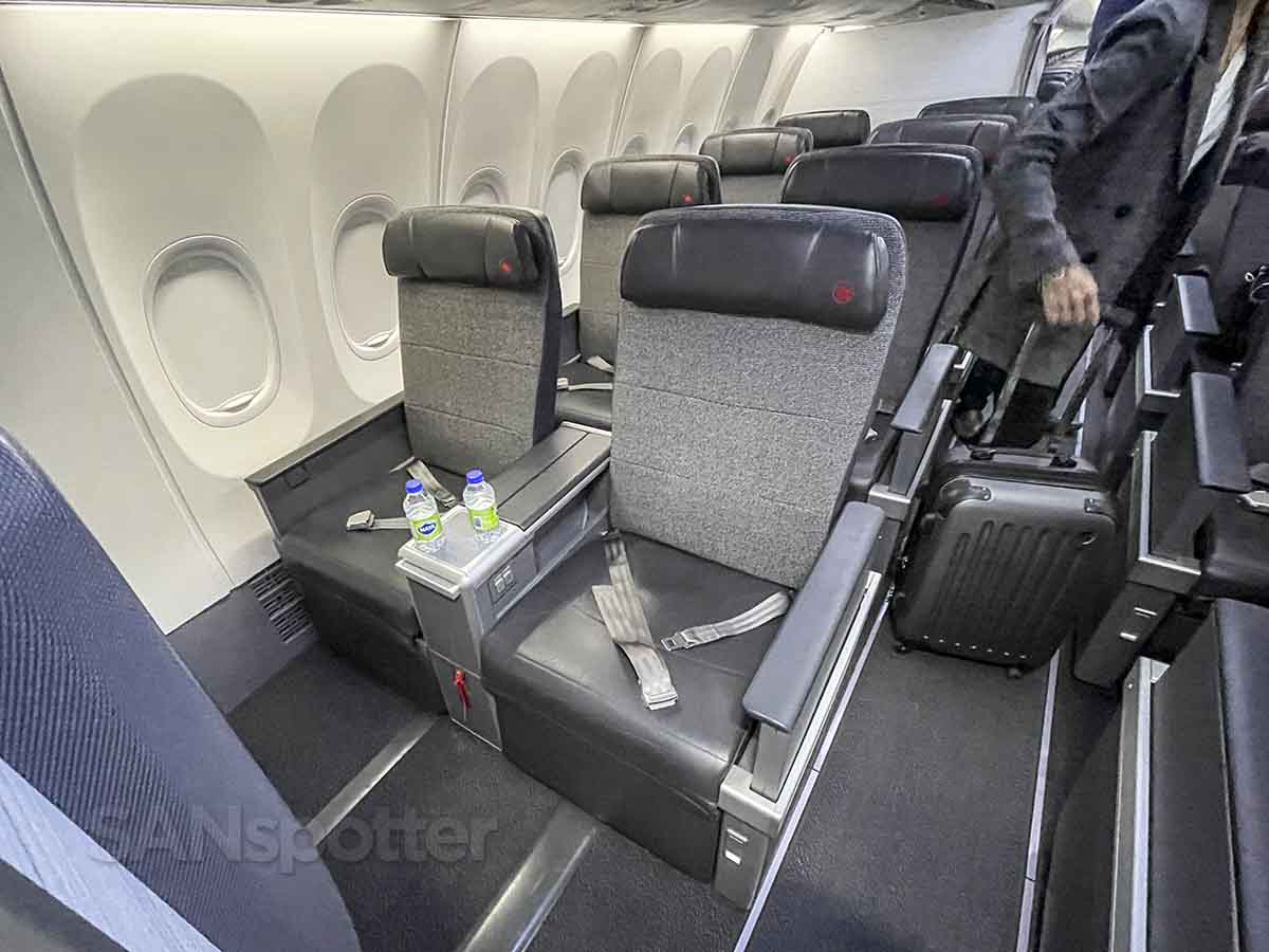 Air Canada 737 max 8 bulkhead business class seats