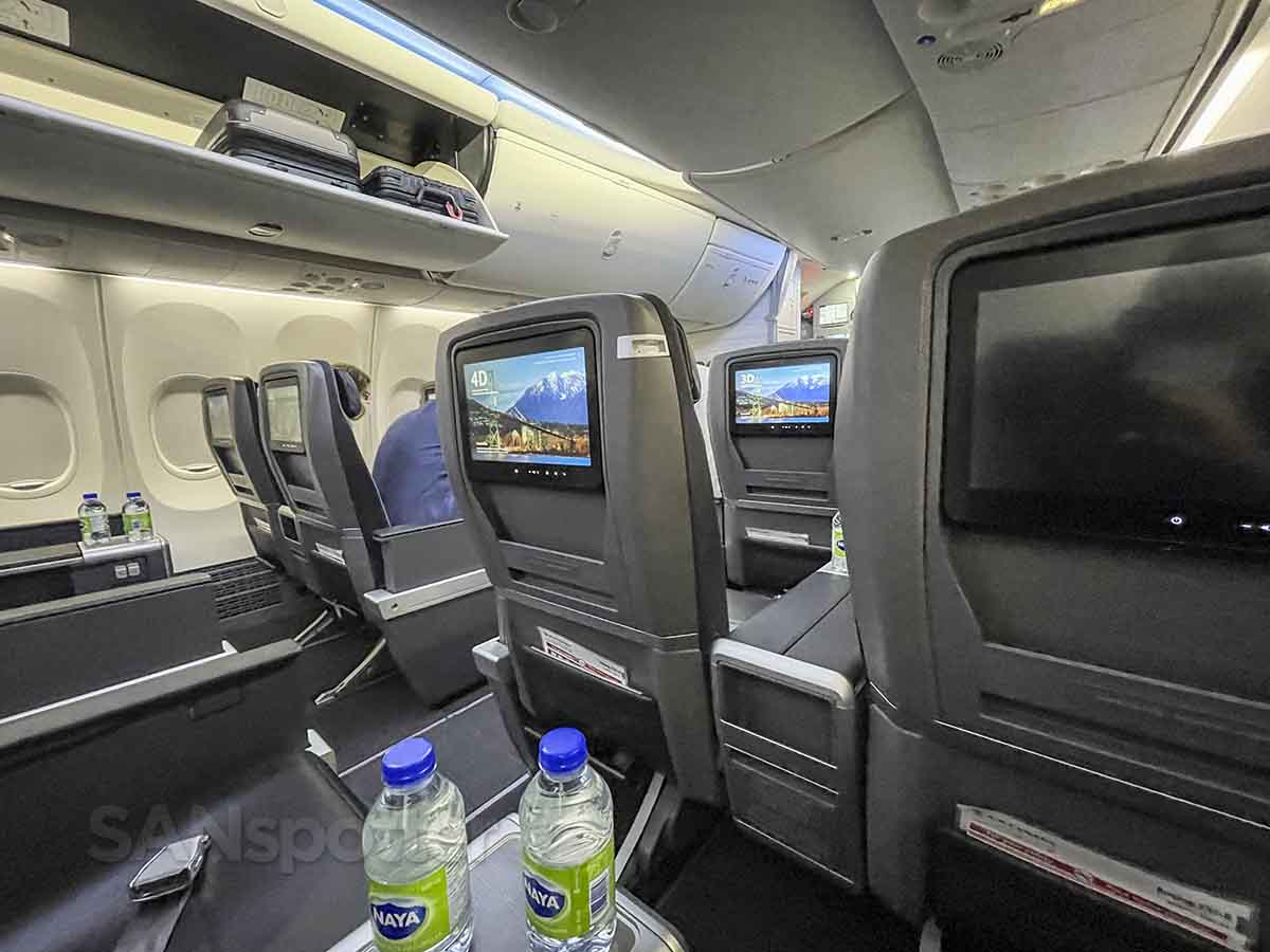 Air Canada 737 max 8 business class video screens 