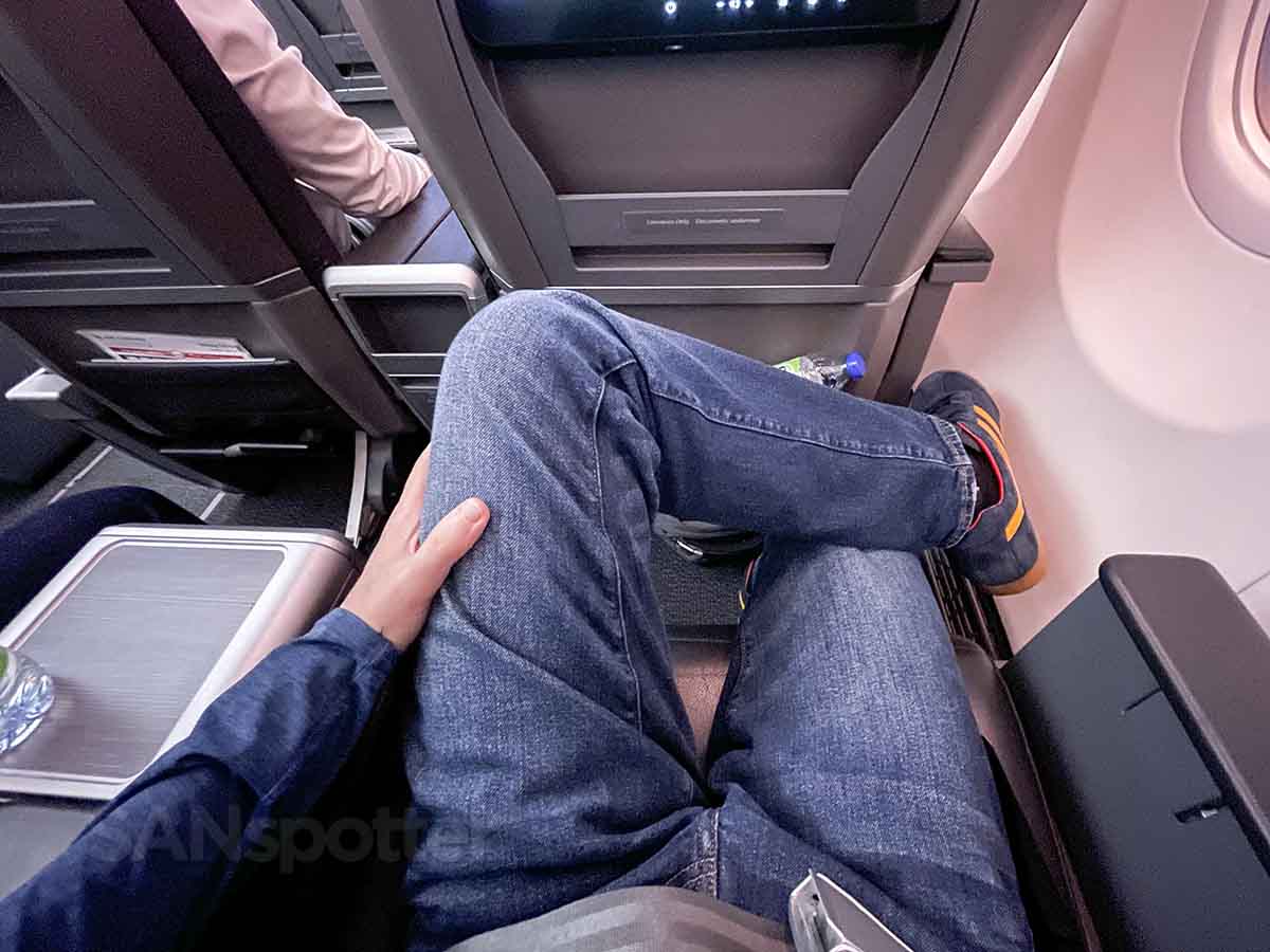Crossed legs air Canada 737 max 8 business class