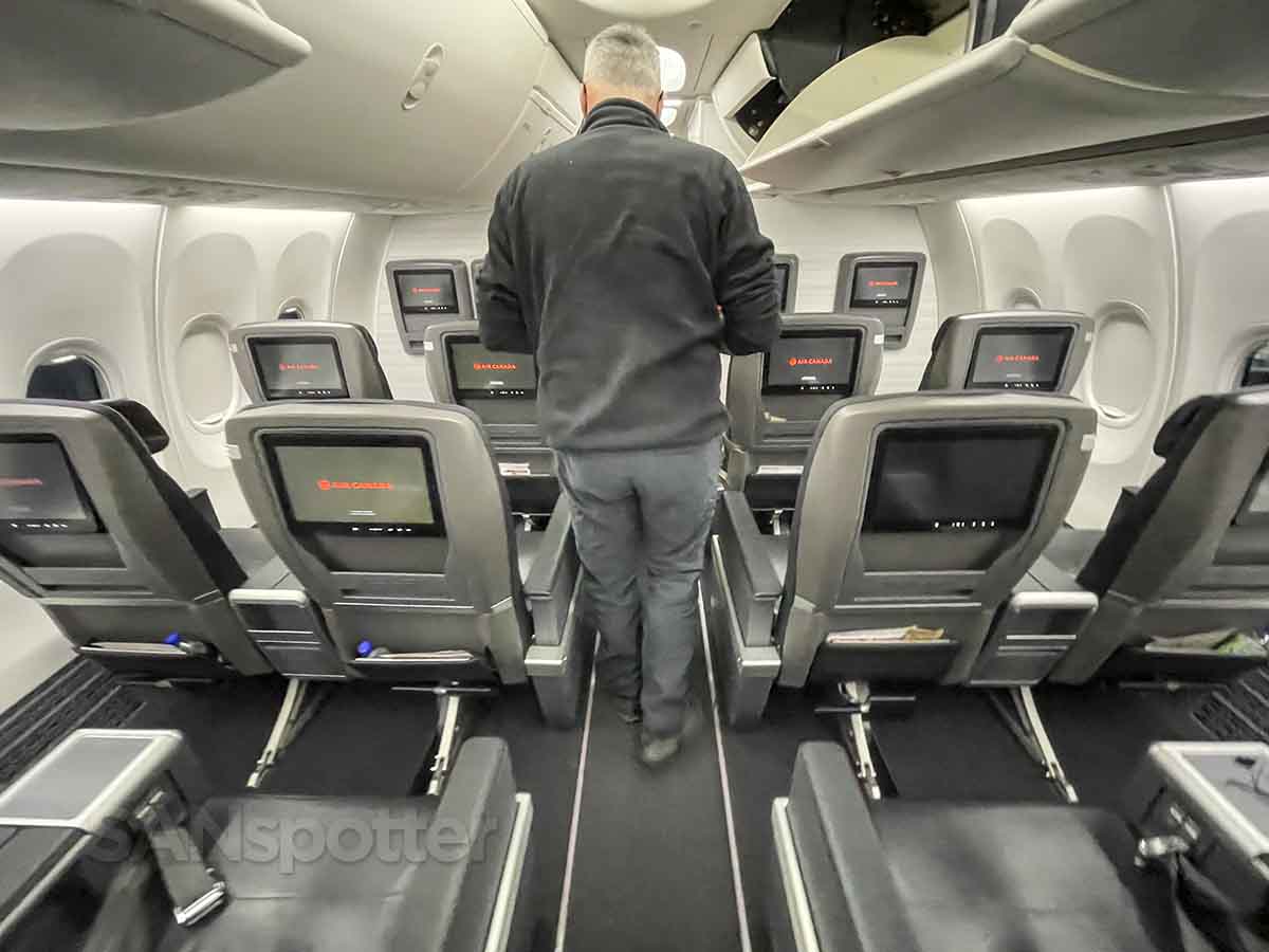 Air Canada 737 max 8 business class seat pitch