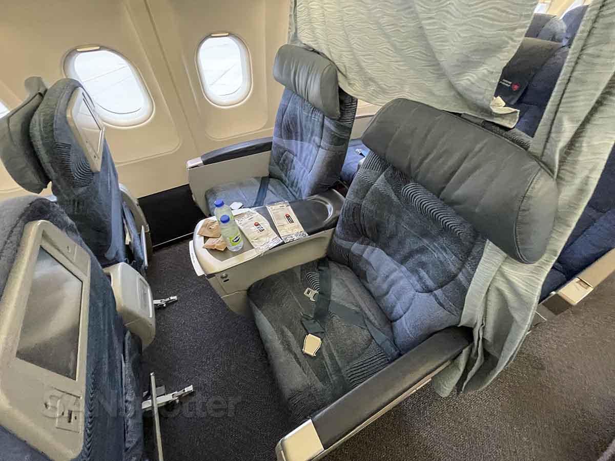 Air Canada A320 business class seats row 4