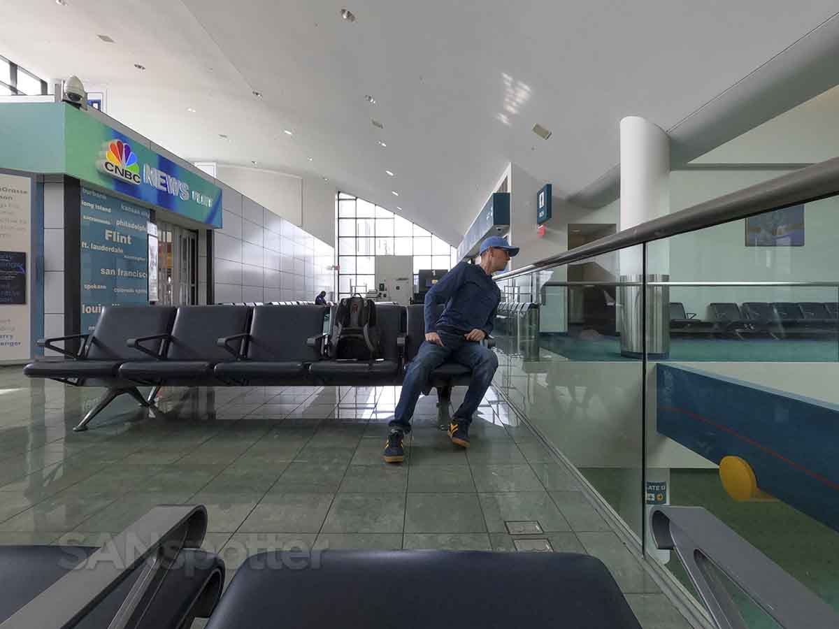 SANspotter selfie flint bishop international airport