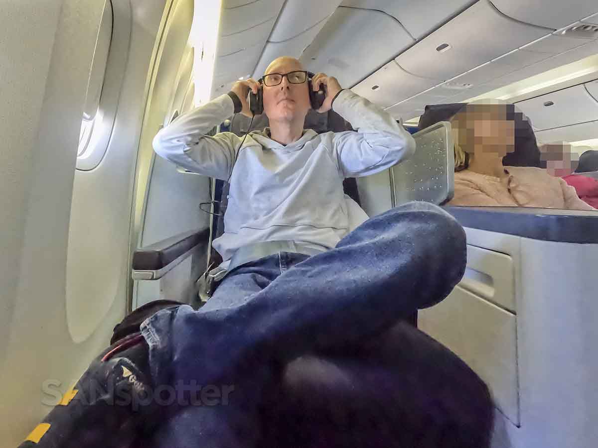 SANspotter selfie KLM 777-200 business class headphones 