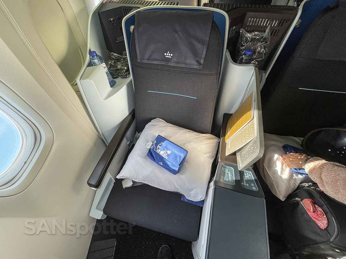 KLM 777-200 Business Class window Seat