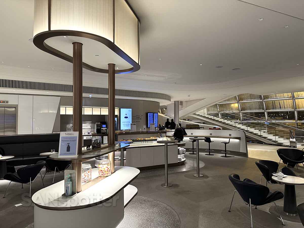 Air France salon lounge design CDG