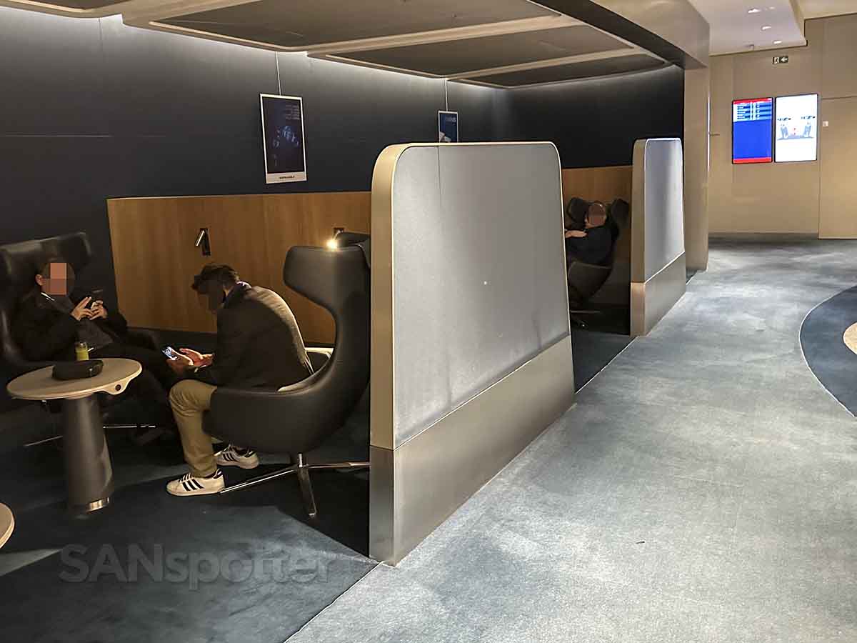 Air France lounge CDG terminal 2 F private seating
