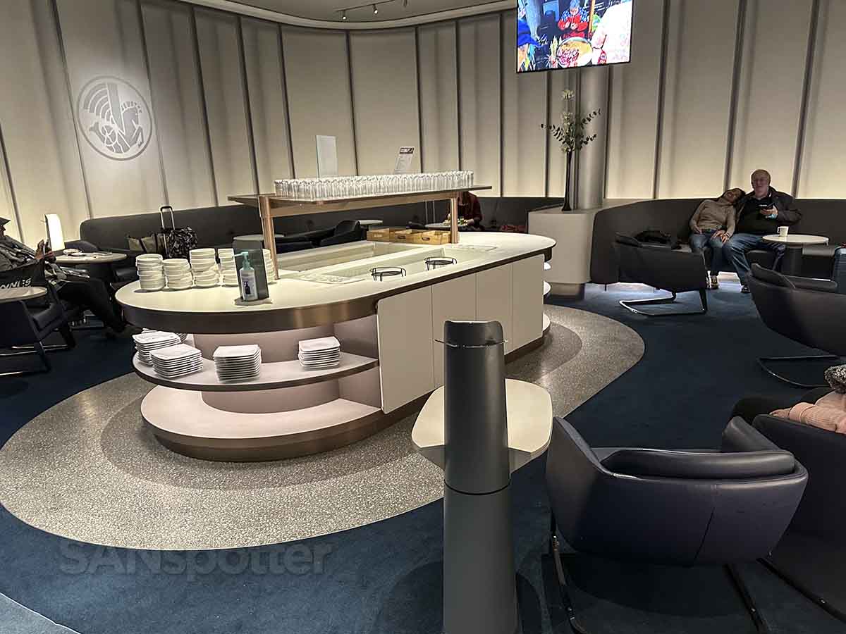 Air France lounge CDG terminal 2F food station