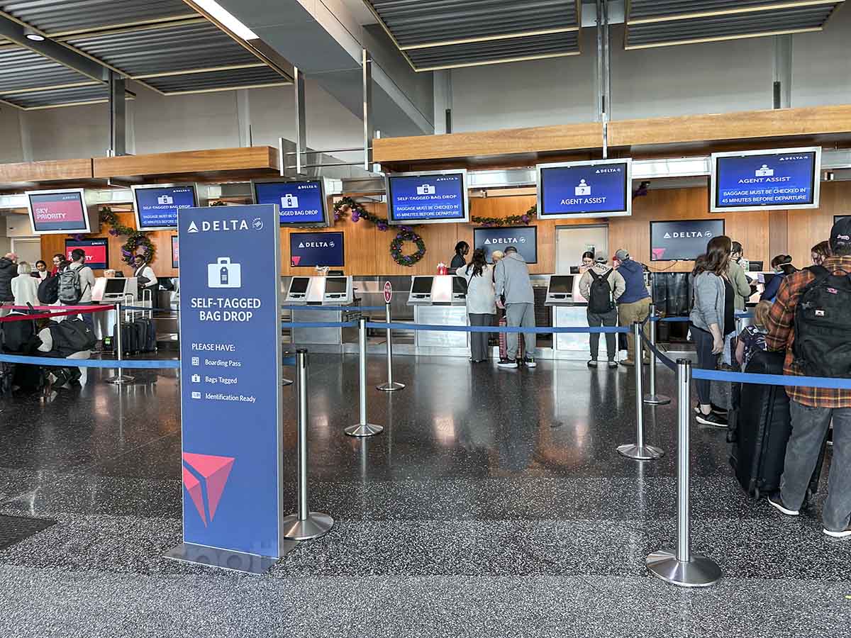 Delta baggage drop San Diego airport 