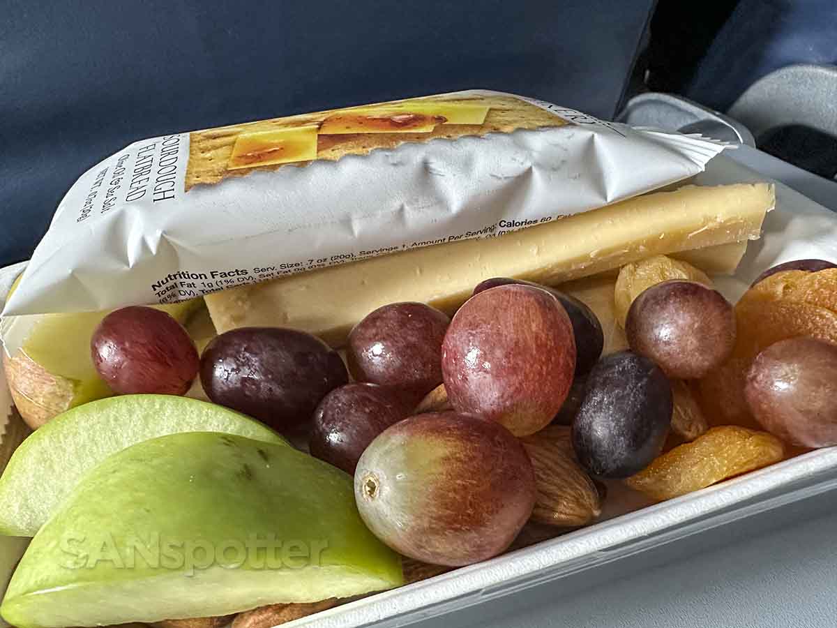 Delta A321 economy fruit and cheese platter