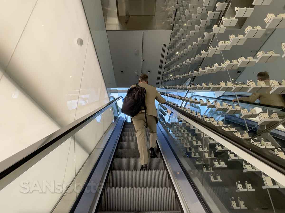 Amsterdam KLM crown lounge escalator to second floor