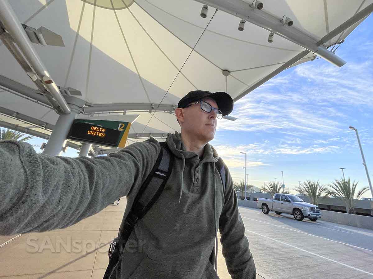 Scott from SANspotter walking into San Diego airport terminal 2 west