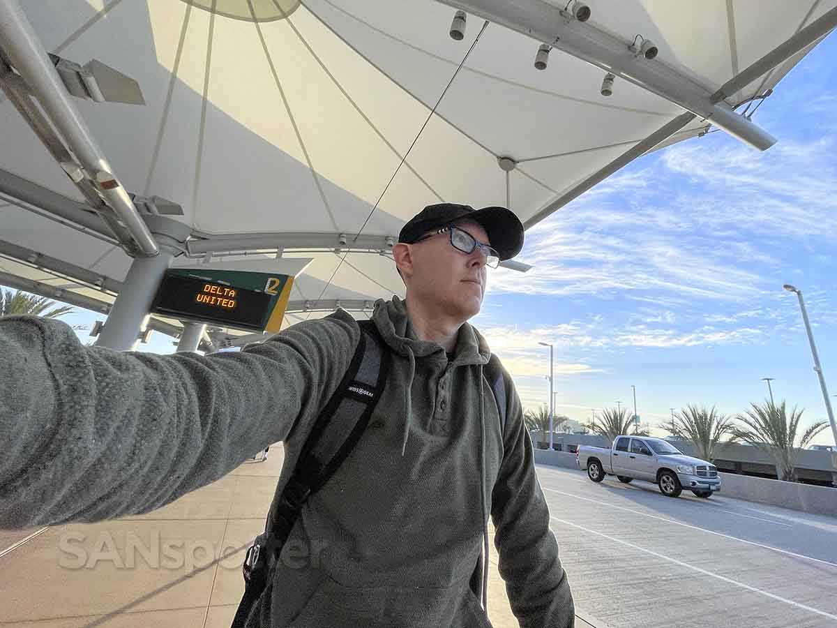 Scott from SANspotter walking into San Diego airport terminal 2 west