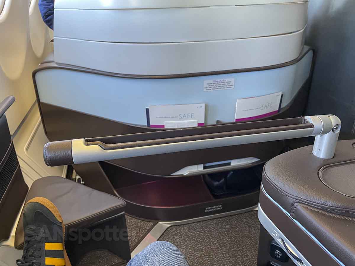 Hawaiian Airlines A330 first class iPad holder