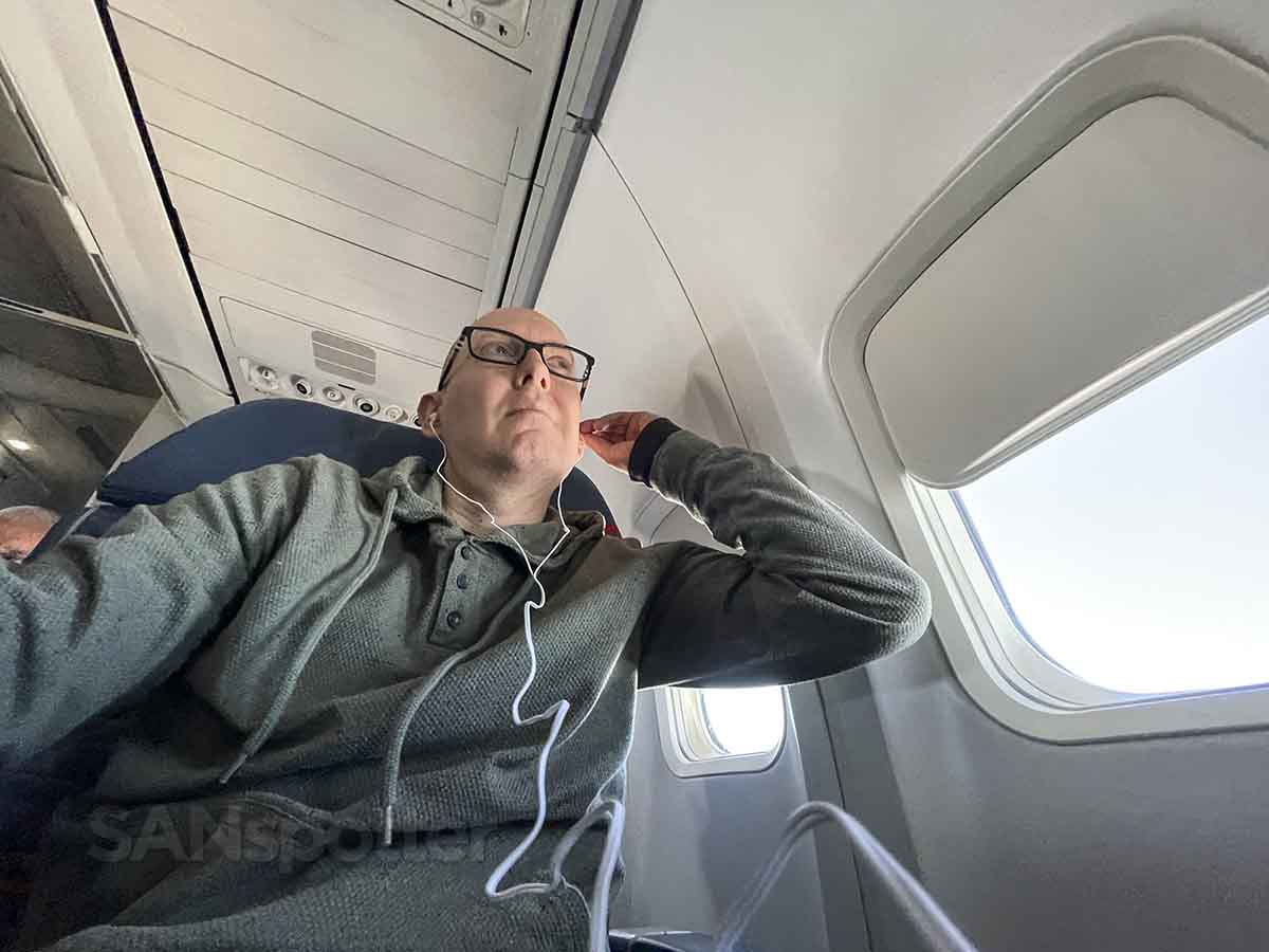 SANspotter testing audio quality in delta 757-300 first class