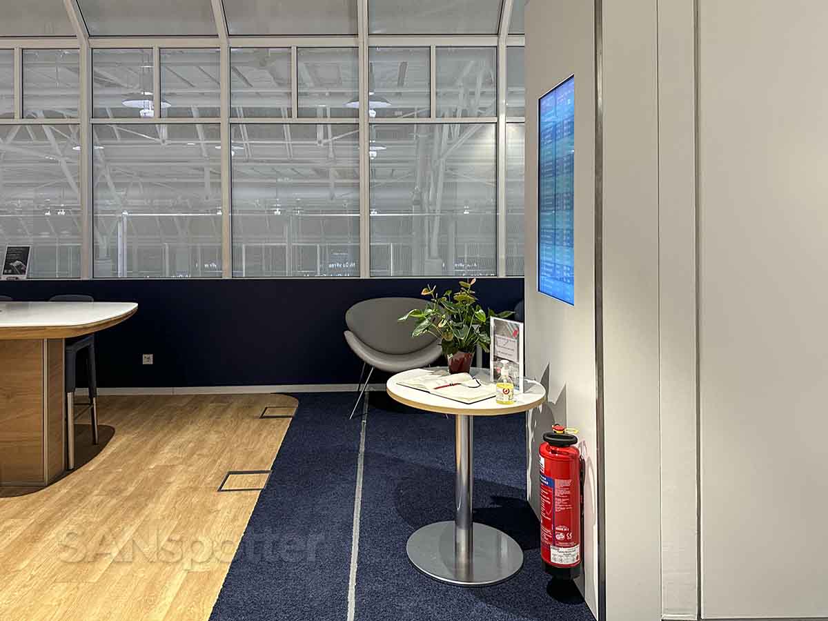 Munich Airport Air France KLM lounge fire extinguisher 