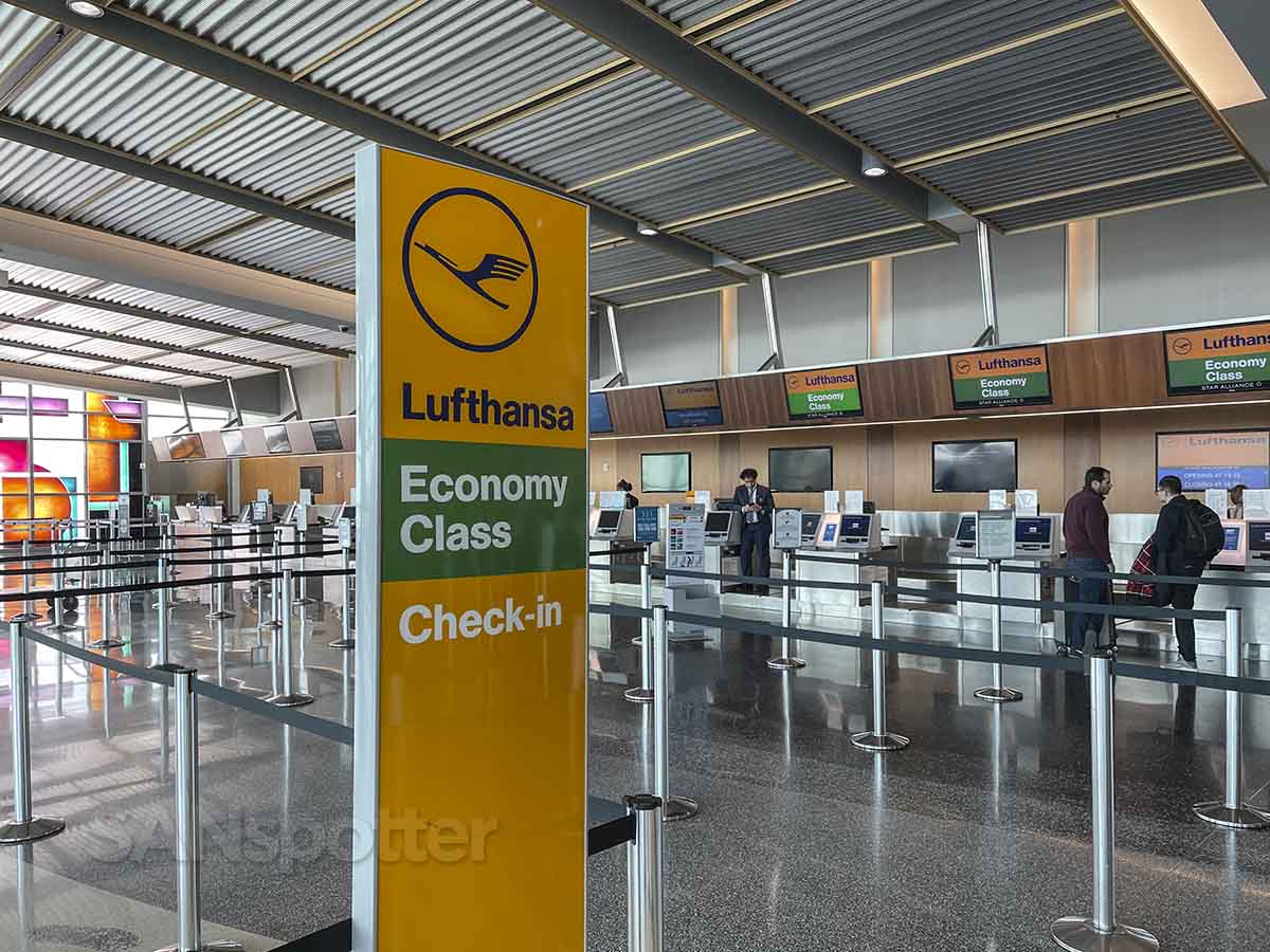 Lufthansa premium economy and economy class check in San Diego Airport 