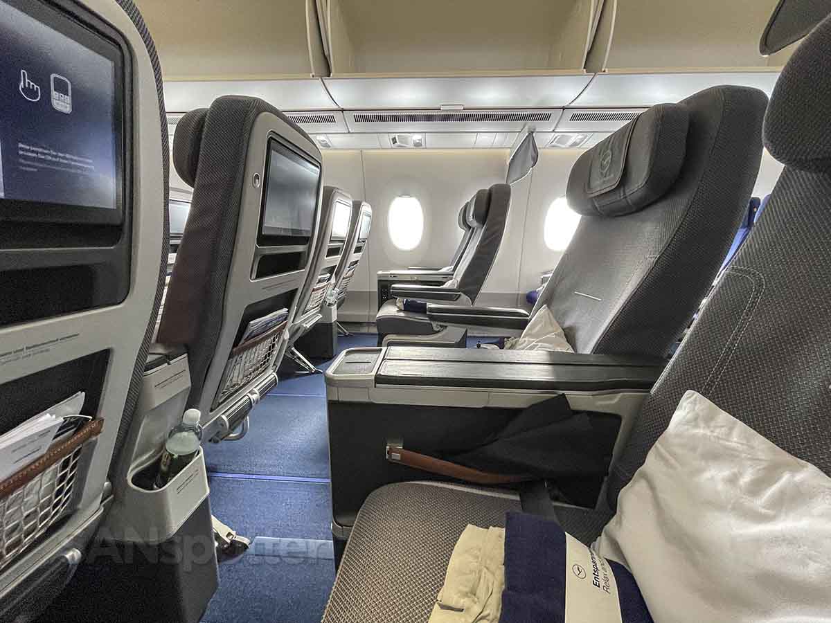 Lufthansa a350-900 premium economy seats row 15