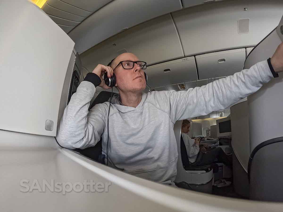 SANspotter reviewing Air France 777-300er business class
