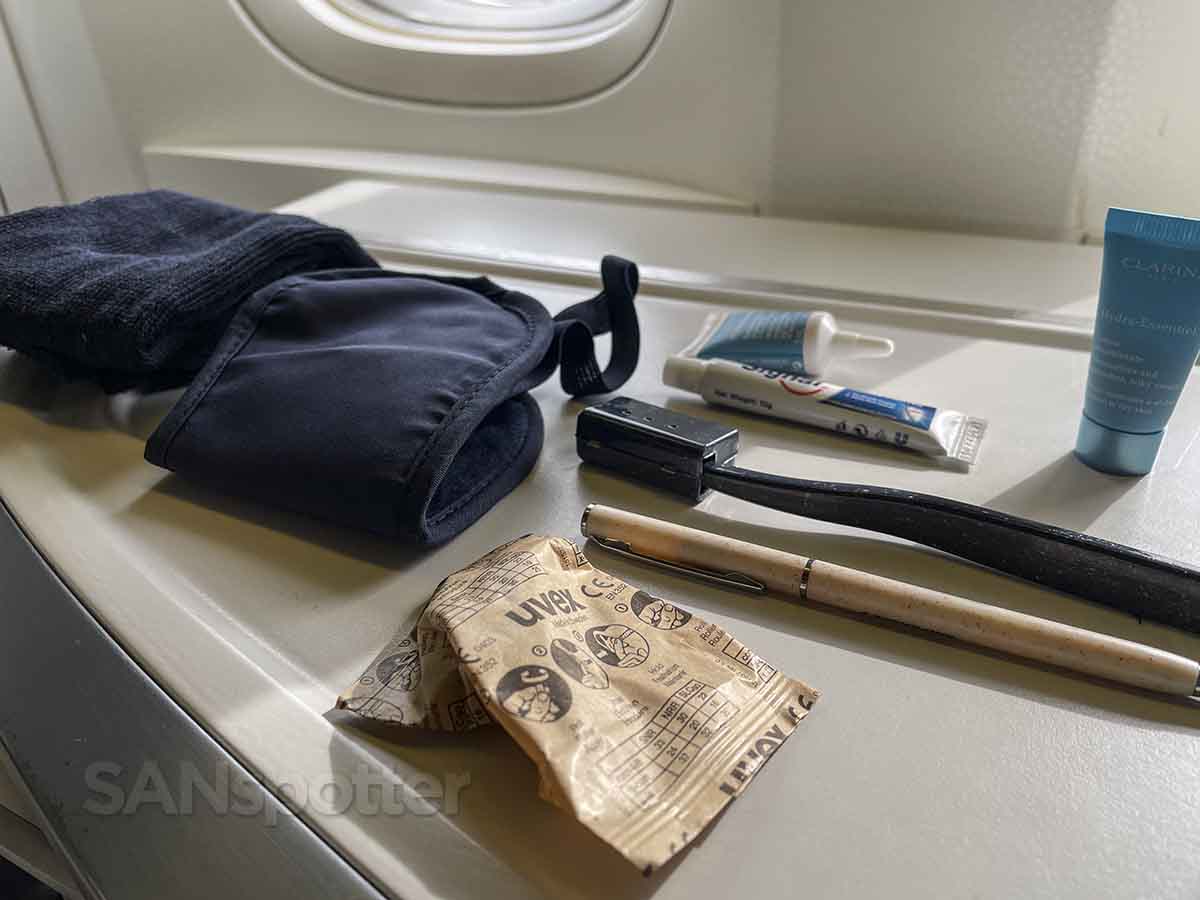 Air France 777-300 business class amenity kit contents