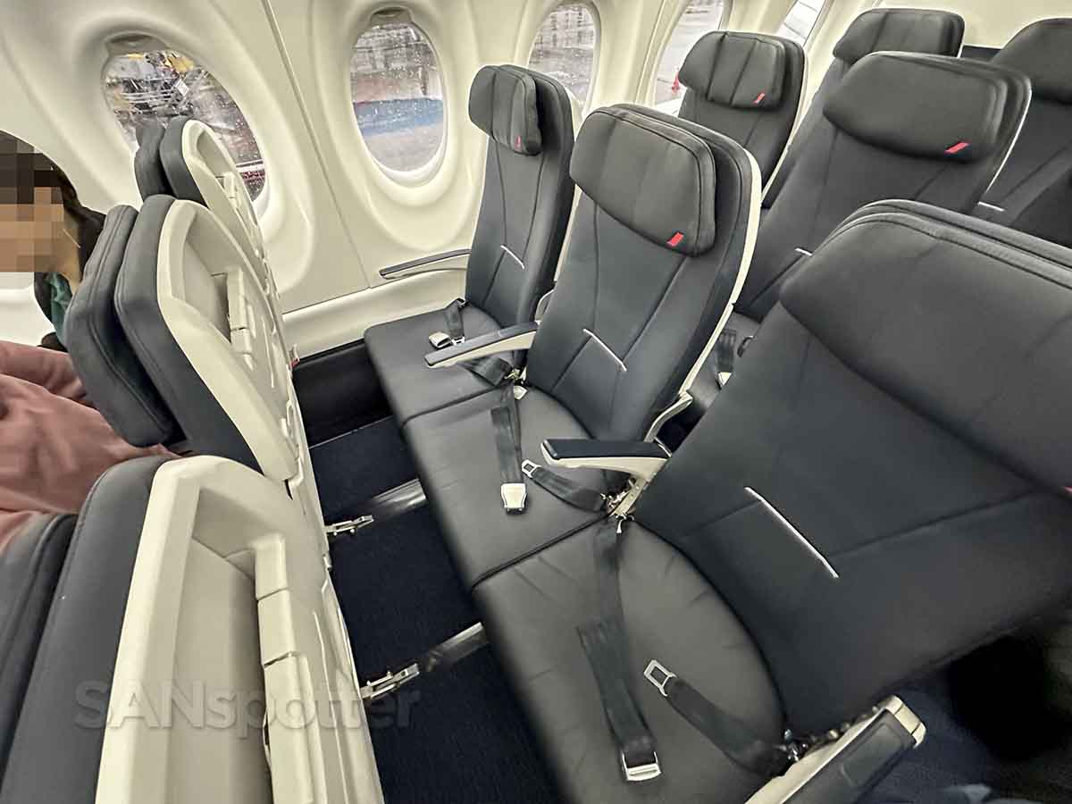 Air France a220-300 business class seats row 3