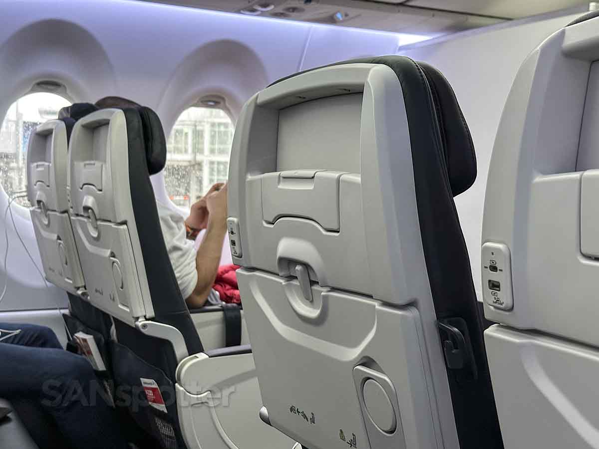 Air France A220-300 business class is a solid step in the right