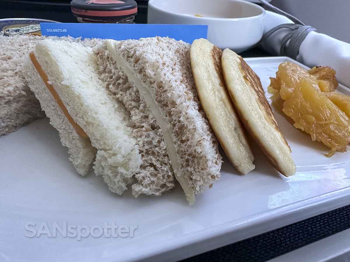 Air France A220-300 business class club sandwich breakfast 