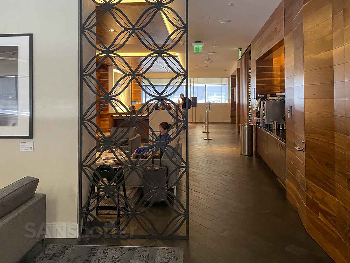 Amex centurion lounge SFO decor