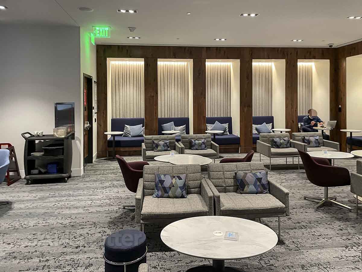 Amex centurion lounge sfo private seating