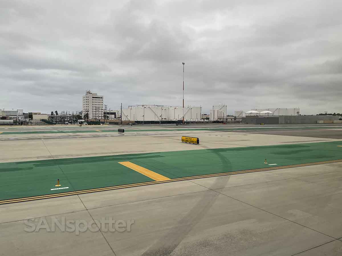LAX west taxiway