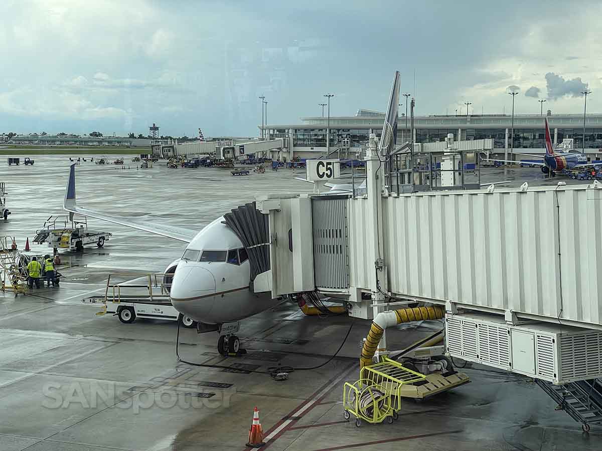 United 737-700 parked at gate C5 MSY