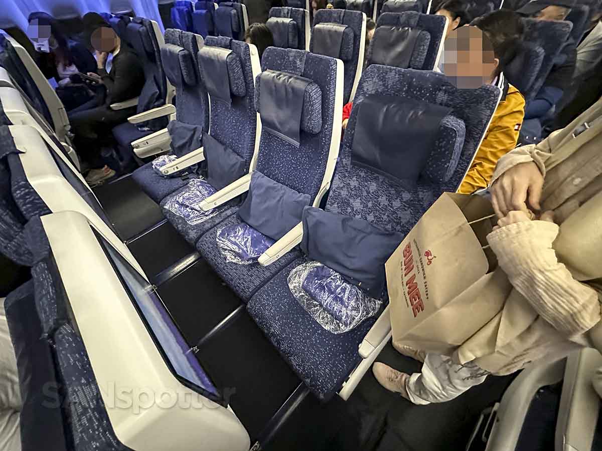 ANA 777-300ER economy class seats row 34