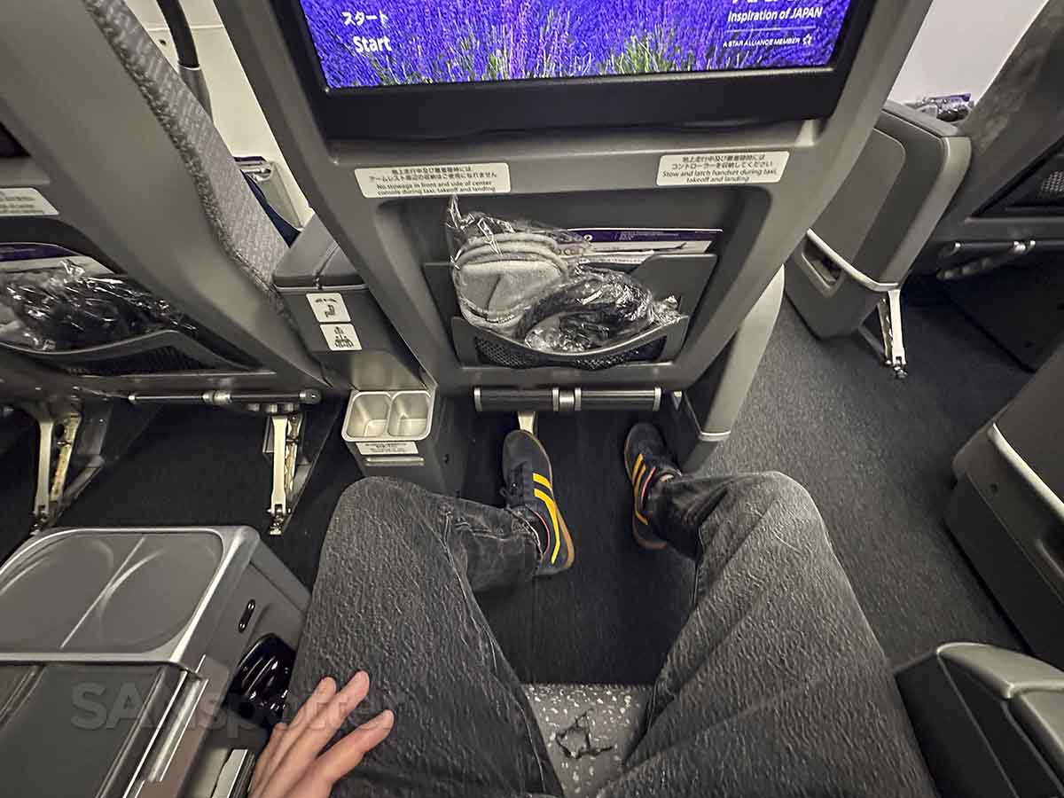 ANA 777-300ER premium economy leg room
