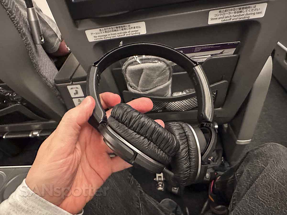 ANA 777-300ER premium economy noise canceling headphones