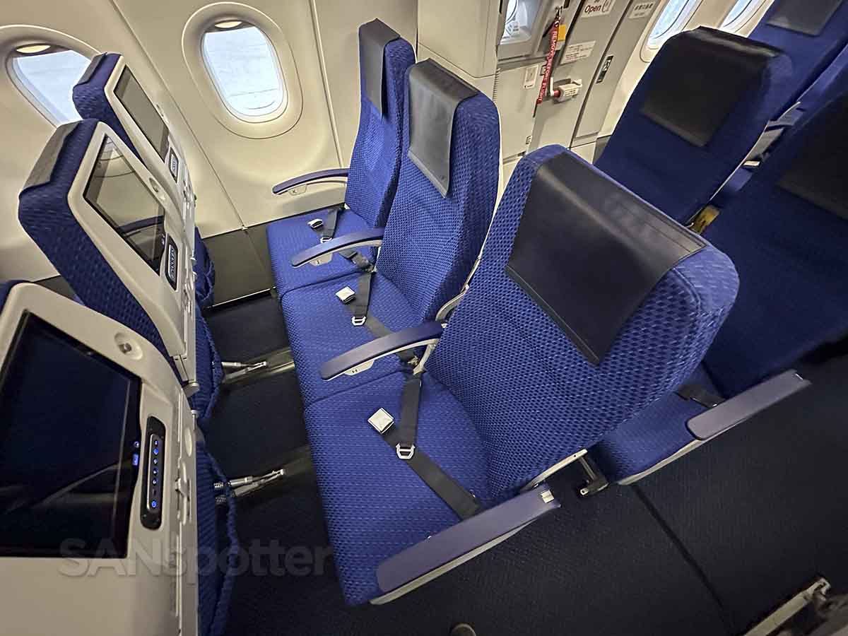 ANA A321neo economy class row 9