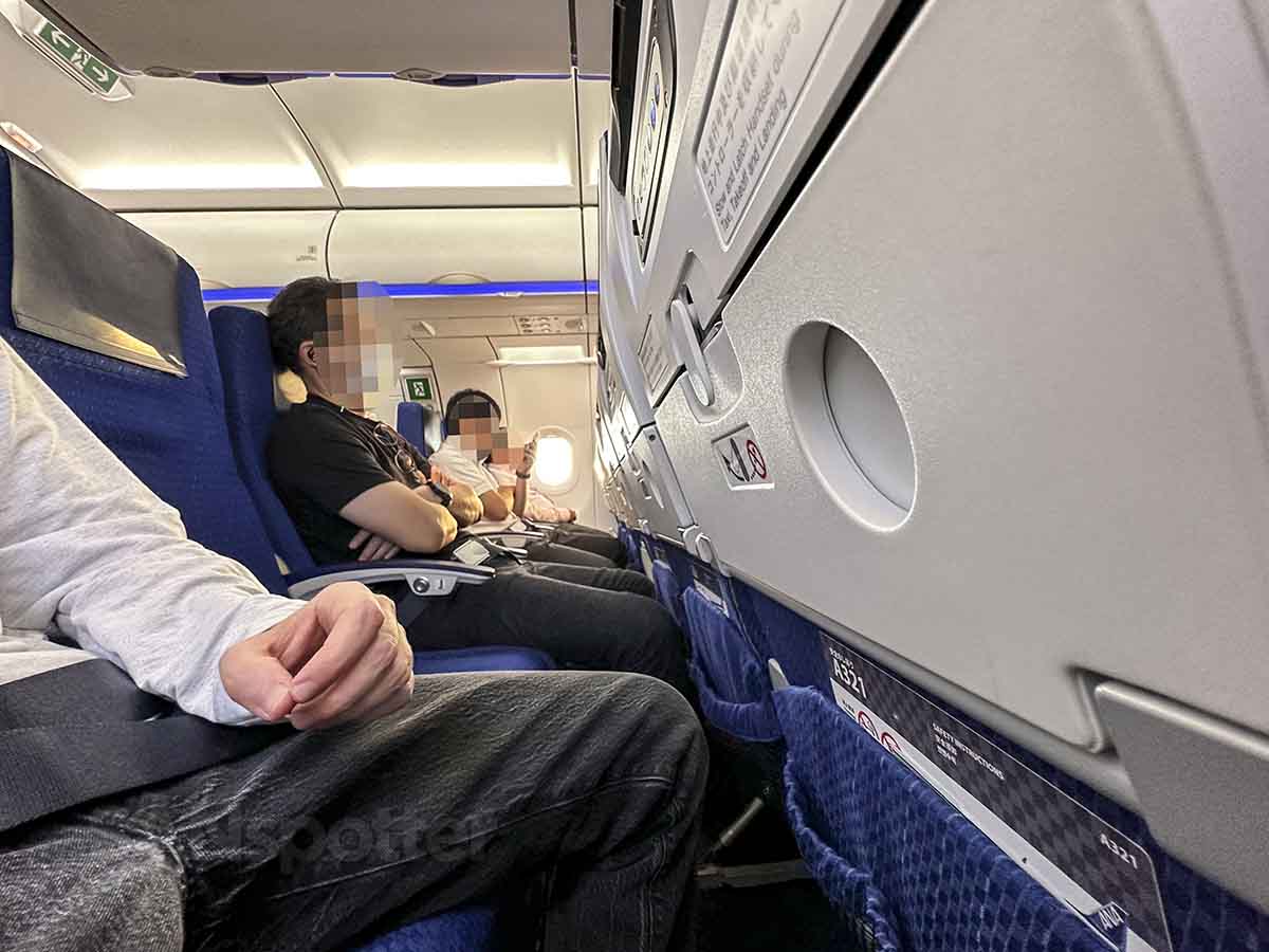 ANA A321neo economy row 9 seats