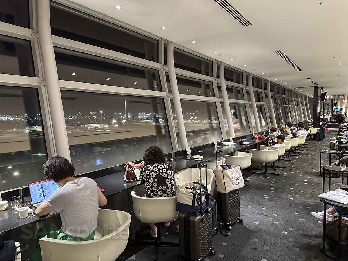 ANA Lounge Haneda Terminal 3 window view seats