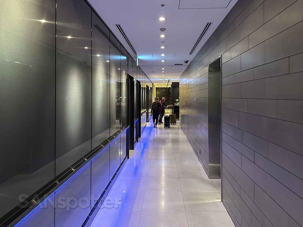 ANA lounge Haneda terminal 3 entrance hallway