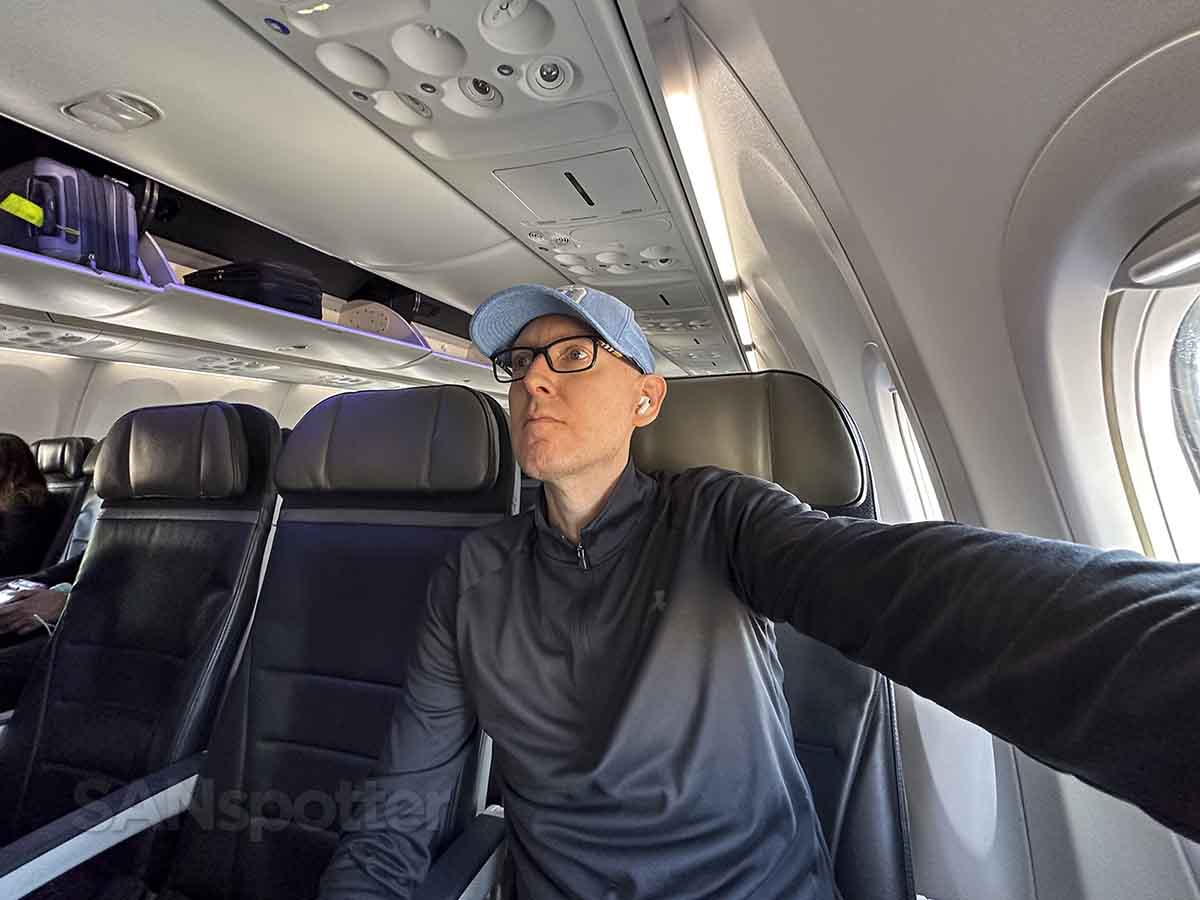 Alaska Airlines 737 MAX 9 Premium Class isn t for the short or sober SANspotter