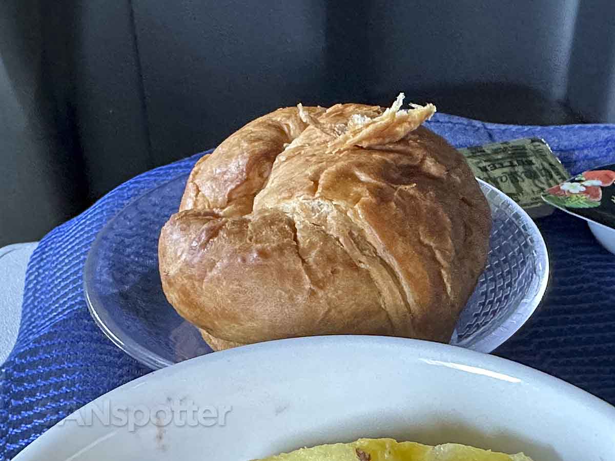 United Airlines domestic first class breakfast croissant