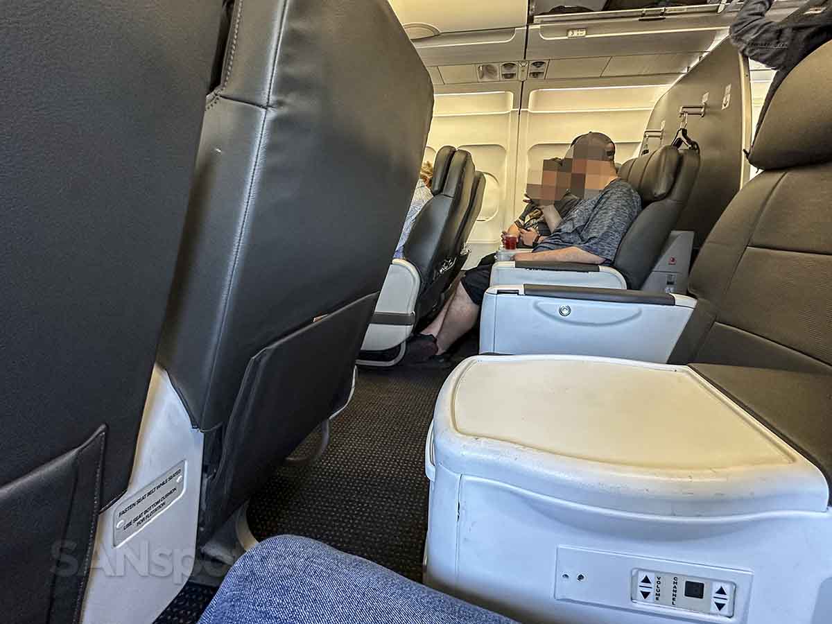 American Airlines A320 first class row 3