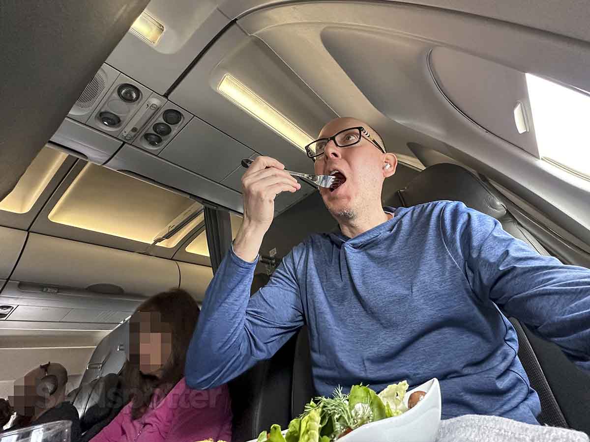SANspotter eating lunch in American Airlines A320 first class
