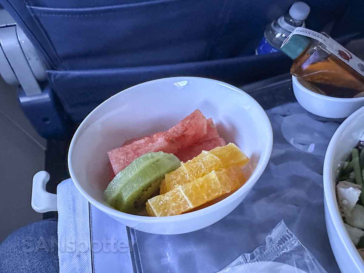 Delta 737-900 first class lunch service bowl of fruit