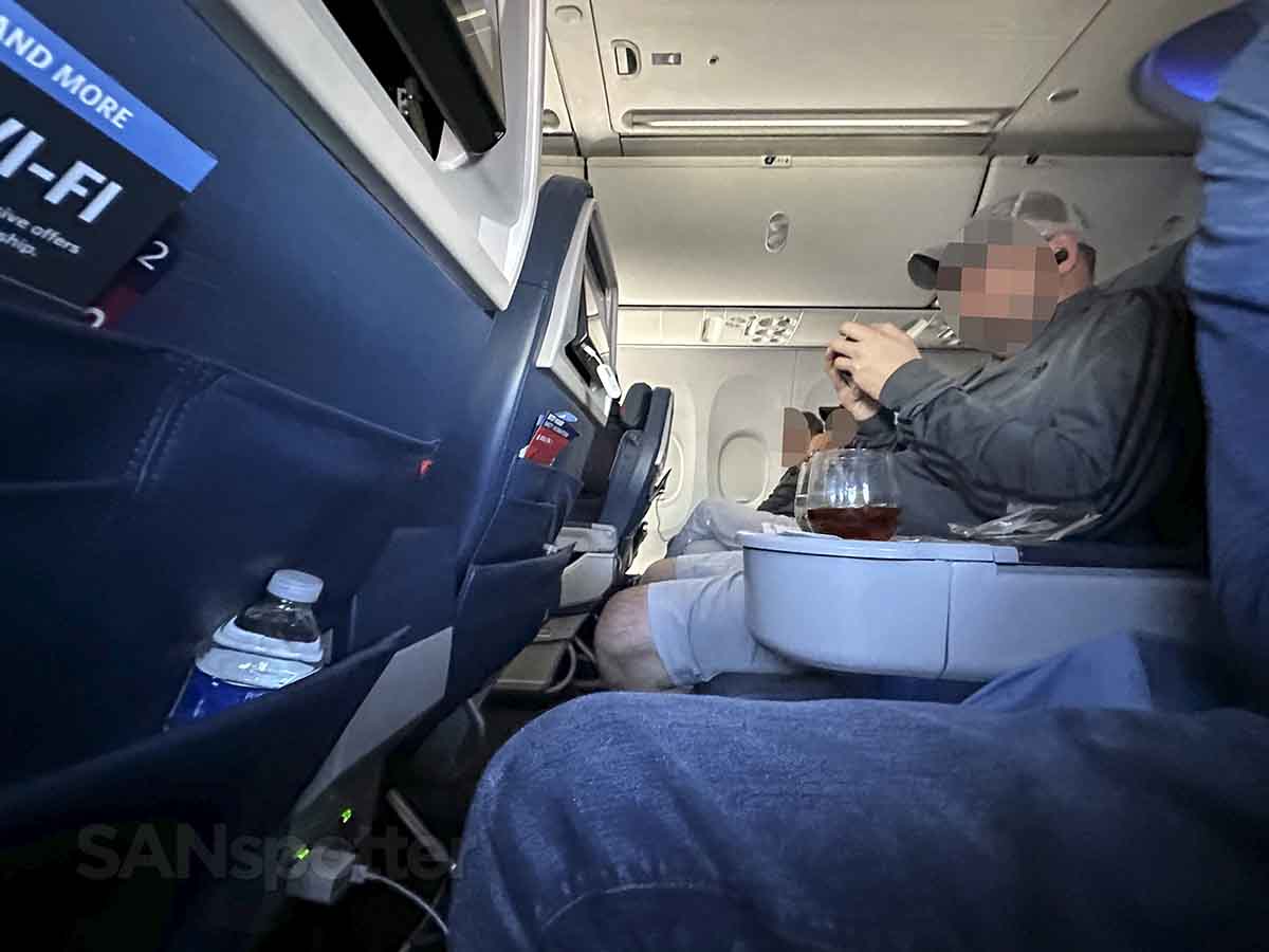Delta 737-900 first class seat comfort
